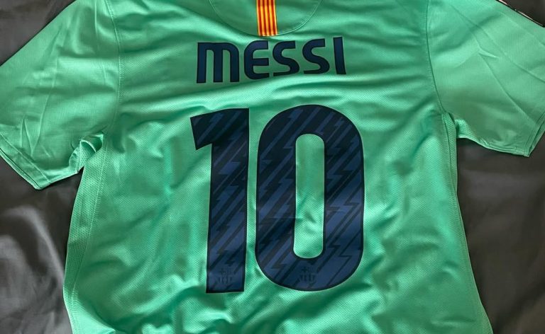 How Football Kit Design Shapes Team Identity and Fan Culture